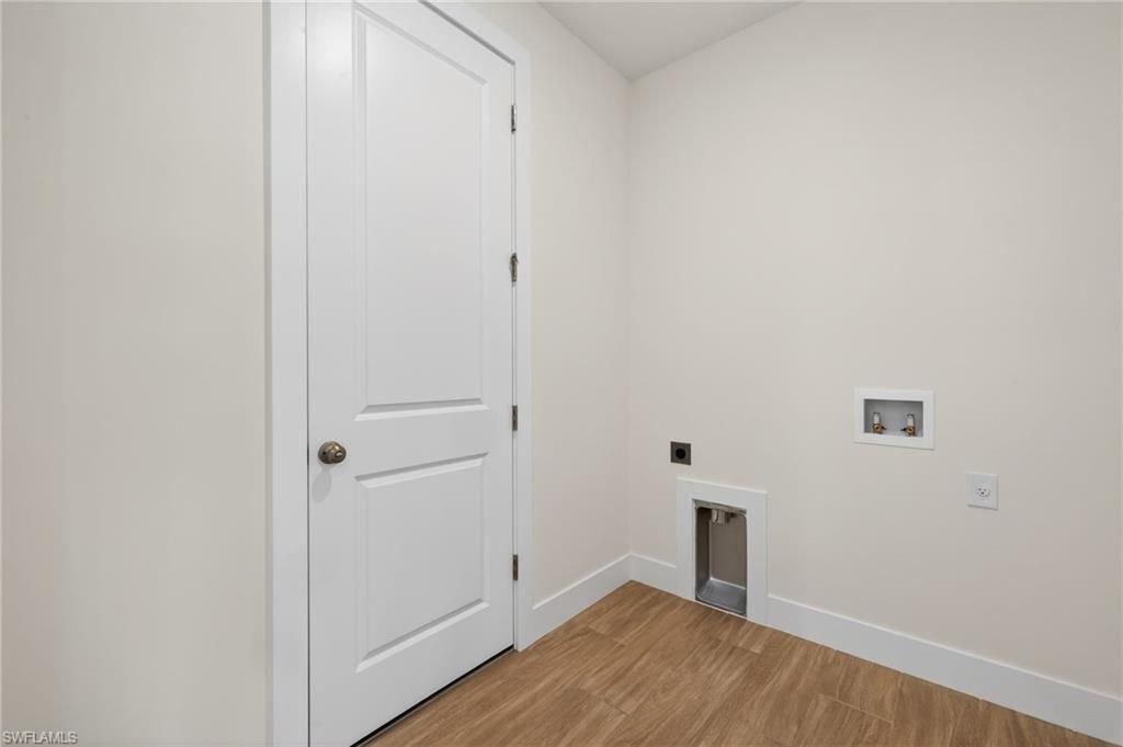 1423 SW 1st Ter, Cape Coral, FL 33991 Photo