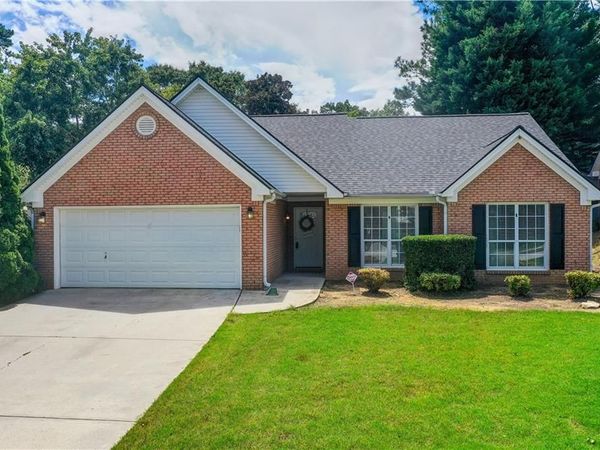 2585 Freemans Walk Drive, Dacula, GA 30019