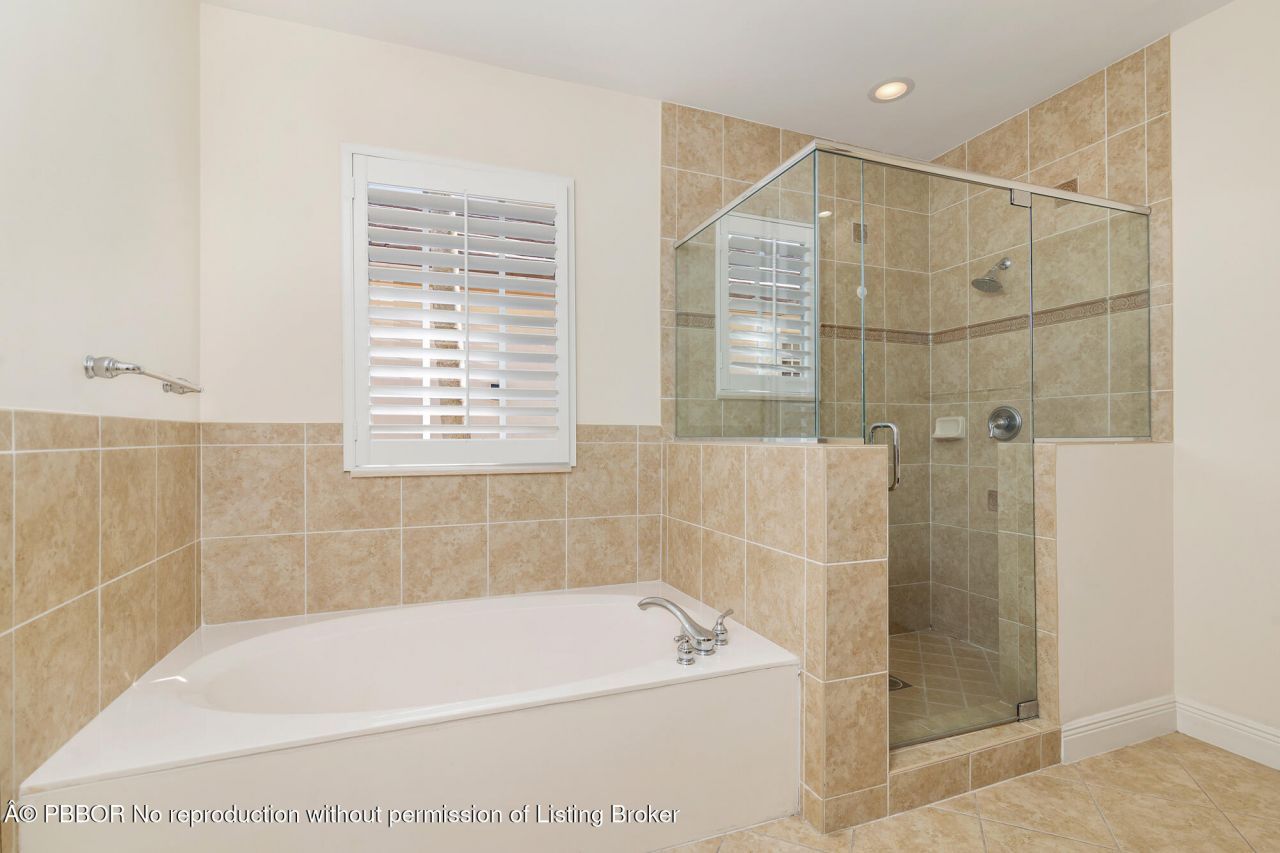 957 Mill Creek Drive, Palm Beach Gardens, FL 33410 Photo