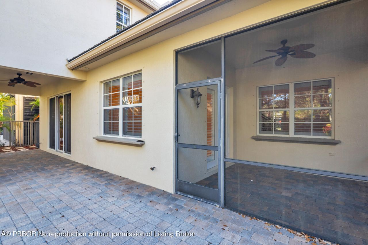 957 Mill Creek Drive, Palm Beach Gardens, FL 33410 Photo