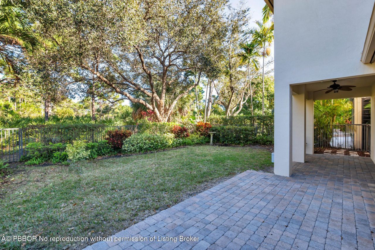 957 Mill Creek Drive, Palm Beach Gardens, FL 33410 Photo