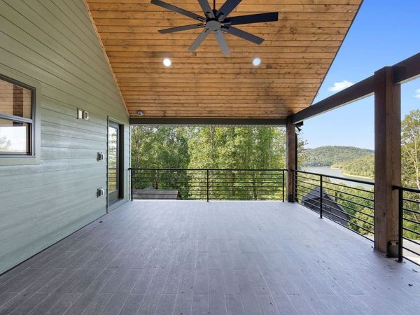 2405 Shoreside Dr, Smithville, TN 37166