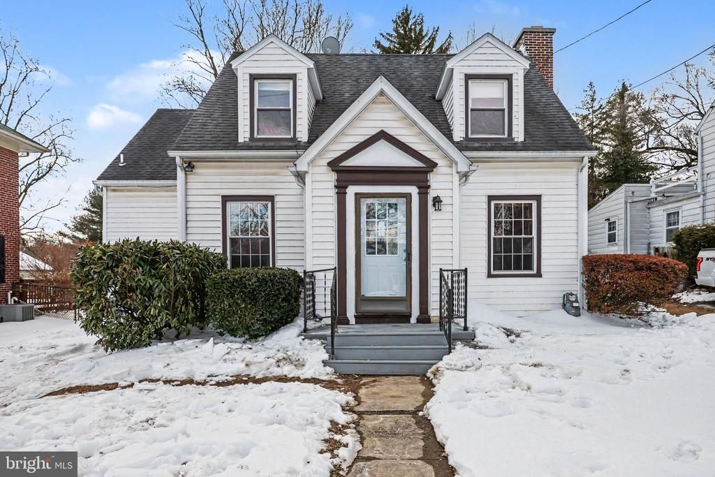 132 Locust Grove Road, York, PA 17402 Main Photo