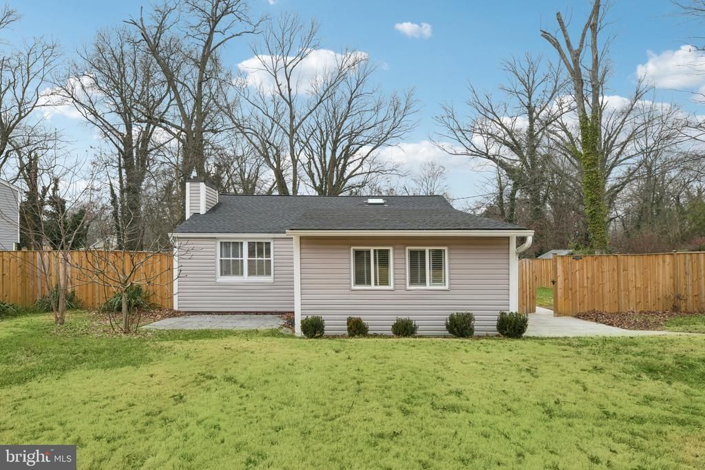 8422 Woodlawn Street, Alexandria, VA 22309 Main Photo