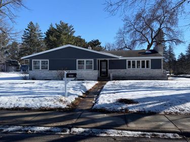 505 9th Street SE, Little Falls, MN 56345
