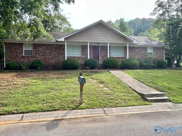 3500 Colonial Drive, Guntersville, AL 35976