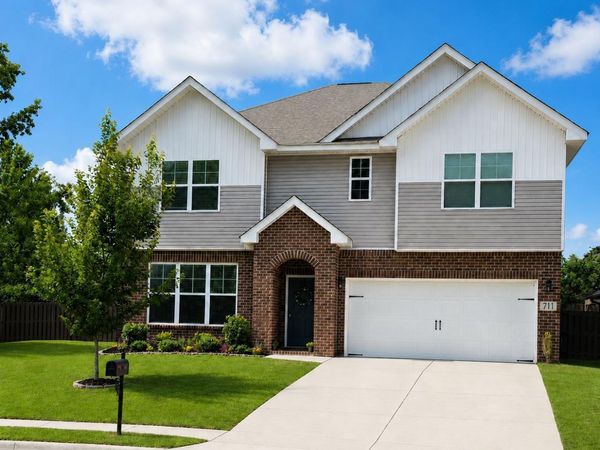 711 Magnolia Place Lane SW, Hartselle, AL 35640