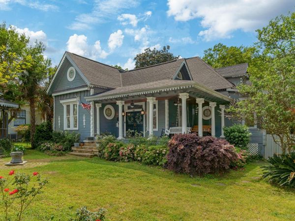 303 Walnut St., Hattiesburg, MS 39401