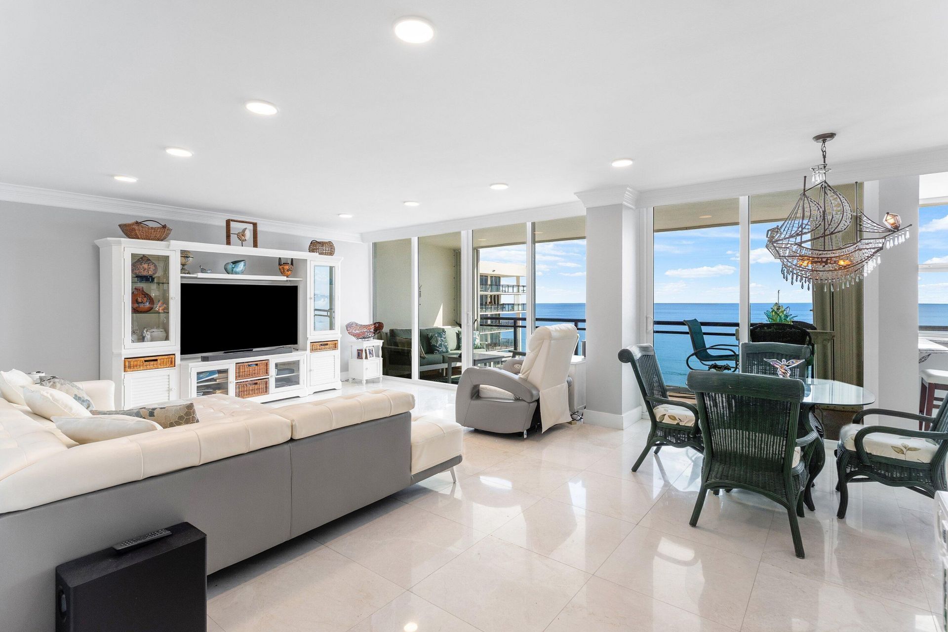 2000 S Ocean Boulevard, Unit 17b, Boca Raton, FL 33432 Photo