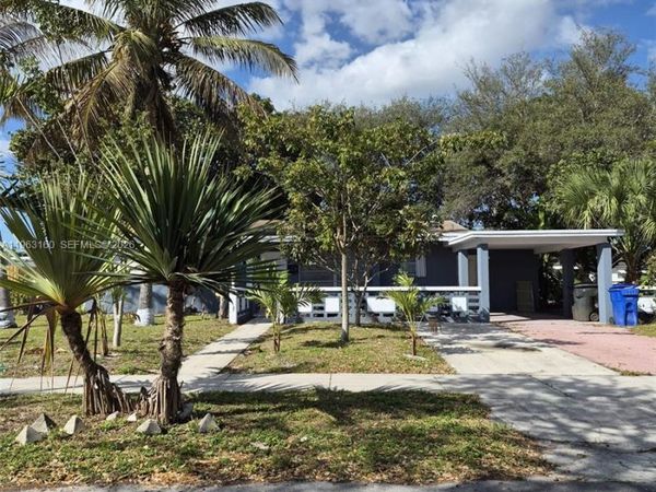 1711 NW 27th Ter, Fort Lauderdale, FL 33311