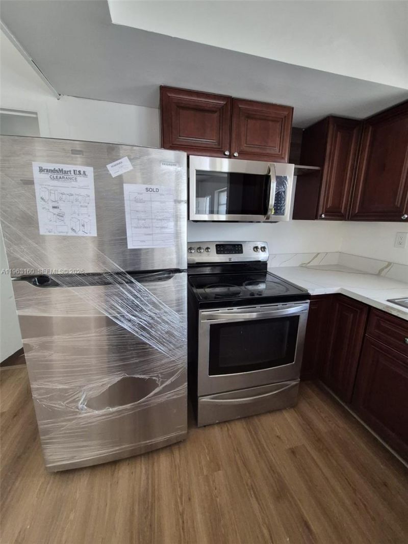 1711 NW 27th Ter, Fort Lauderdale, FL 33311 Photo