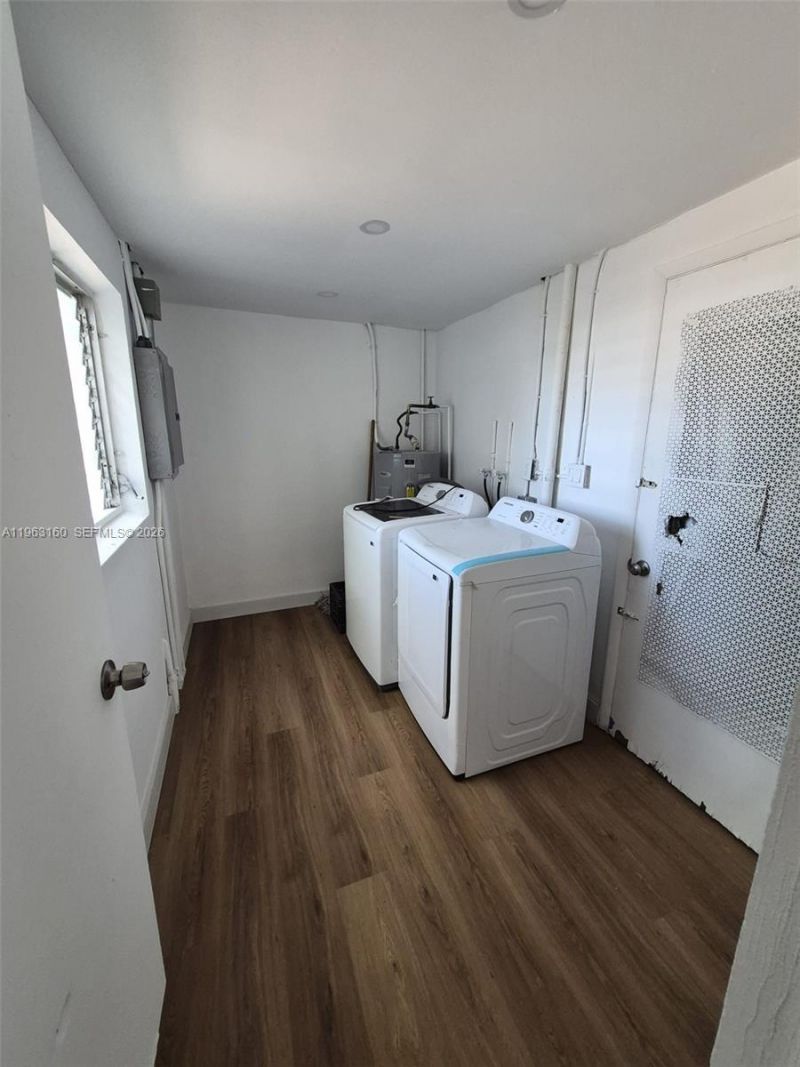 1711 NW 27th Ter, Fort Lauderdale, FL 33311 Photo