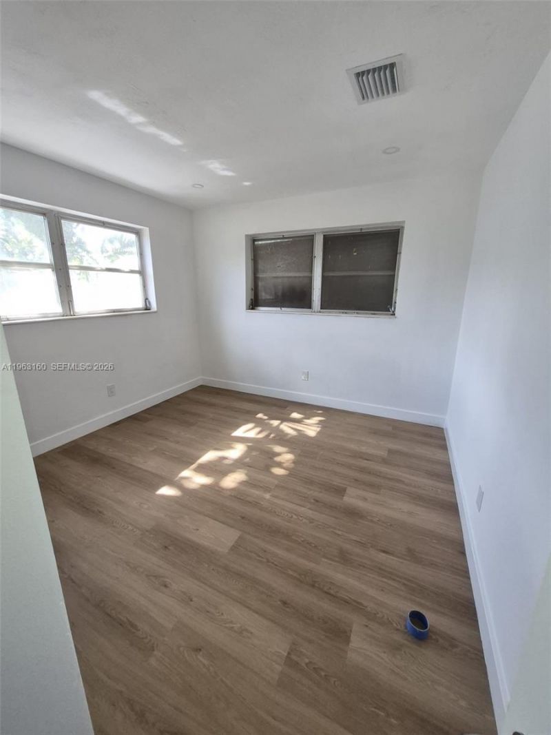 1711 NW 27th Ter, Fort Lauderdale, FL 33311 Photo