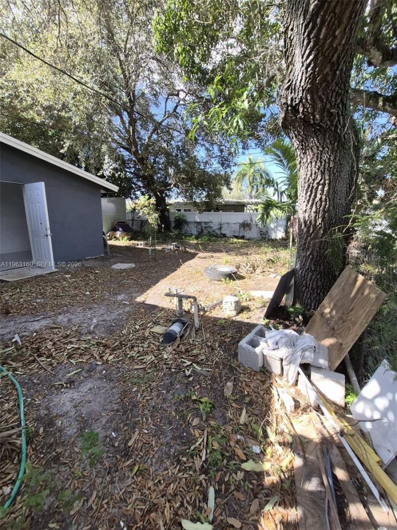 1711 NW 27th Ter, Fort Lauderdale, FL 33311 Photo