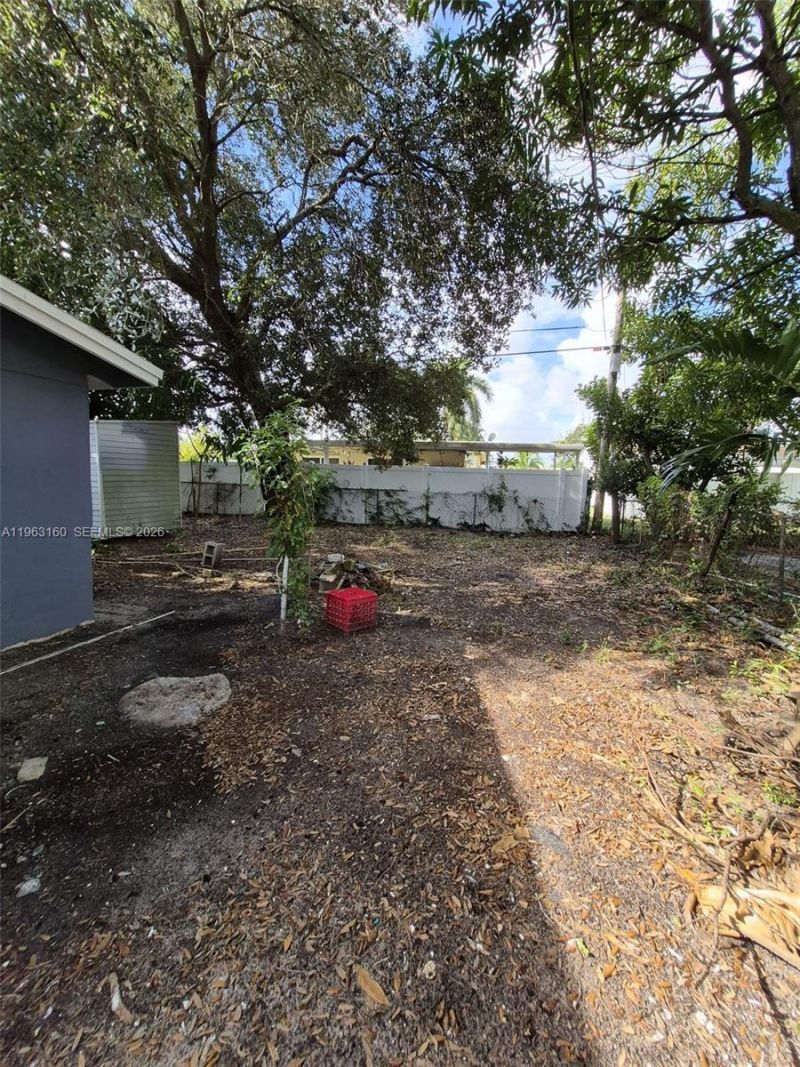 1711 NW 27th Ter, Fort Lauderdale, FL 33311 Photo