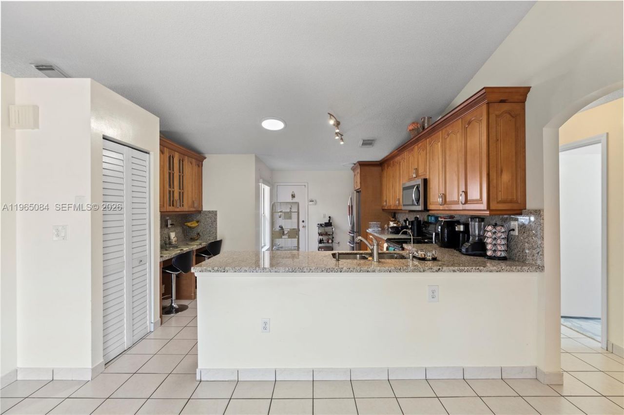 12730 SW 20th St, Miramar, FL 33027 Photo