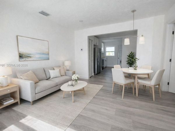 2035 NW 43rd St, Unit 2033, Miami, FL 33142