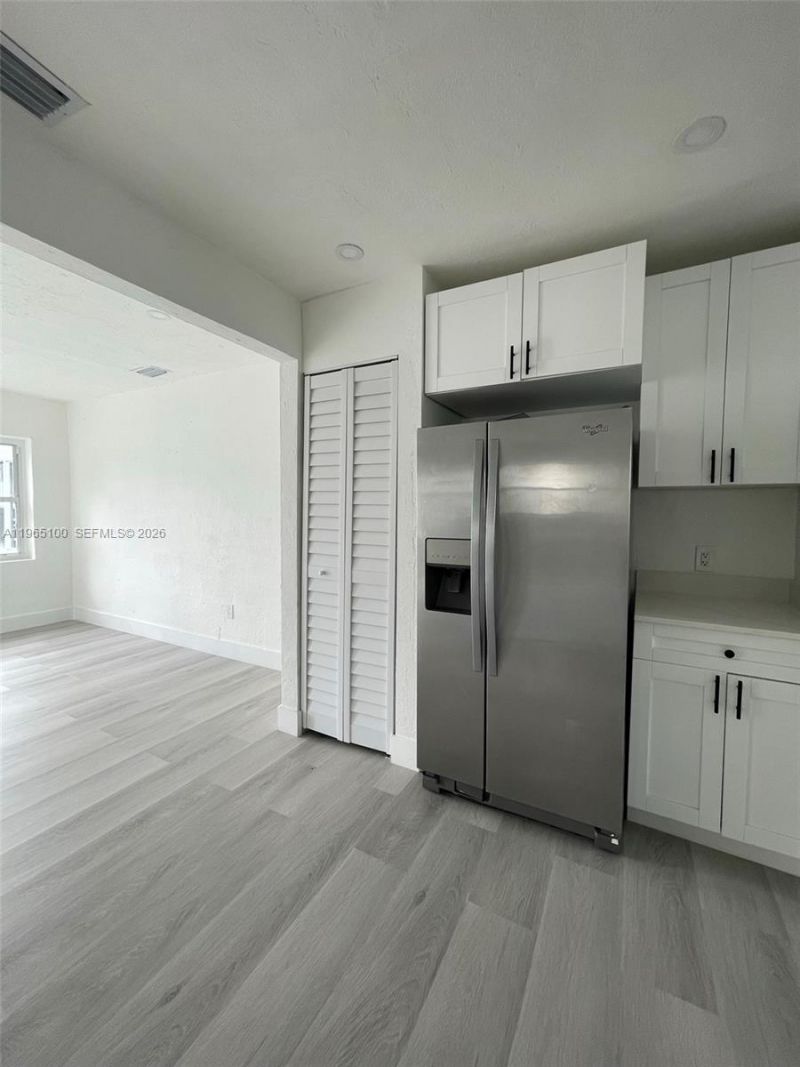 2035 NW 43rd St, Unit 2033, Miami, FL 33142 Photo