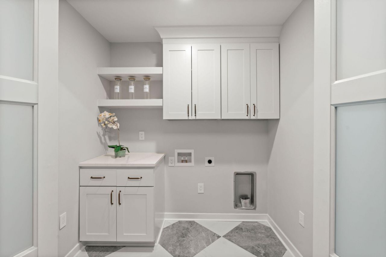 1747 Clark Hills Circle Photo 22