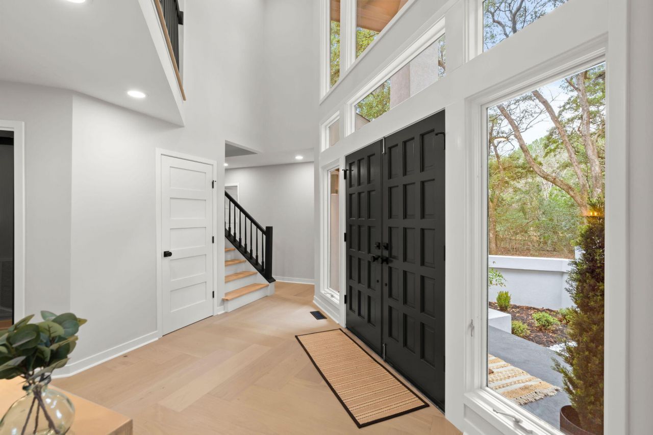 1747 Clark Hills Circle Photo 8