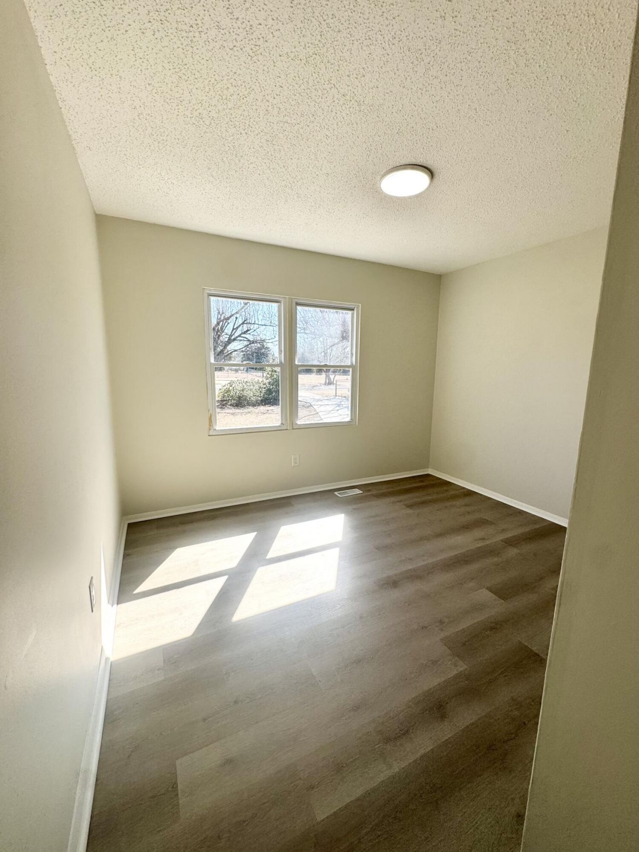 904 Samaria Road Photo 16