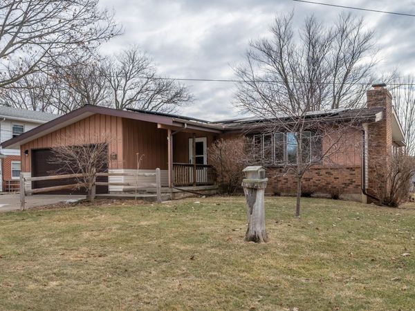 503 W Center Street, Mount Morris, IL 61054