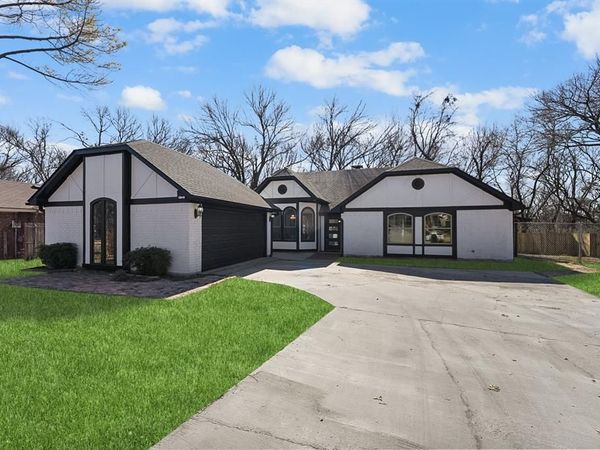 5202 Hollow Bend Lane, Garland, TX 75043