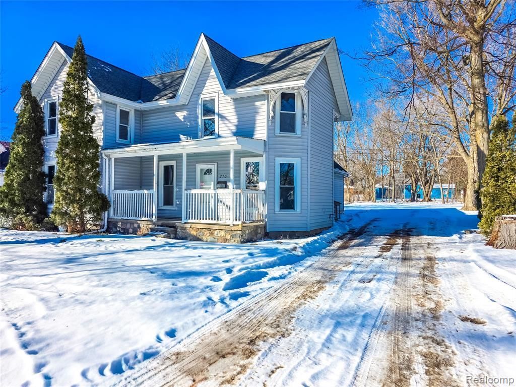 270 W 4th Street, Imlay City, MI 48444 Main Photo