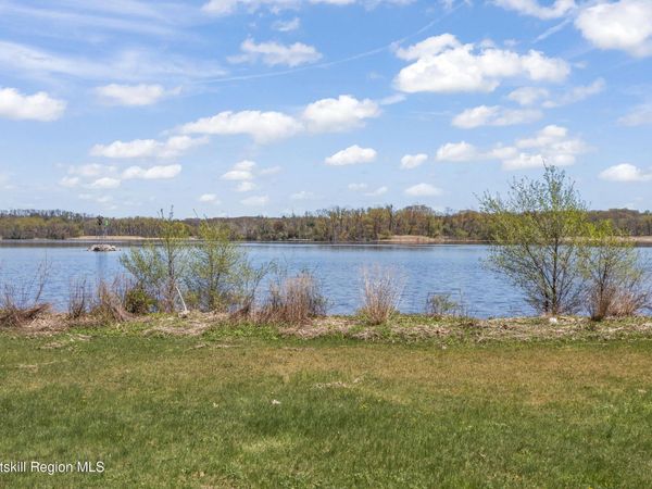 176 Green Bedell Road, Coxsackie, NY 12051