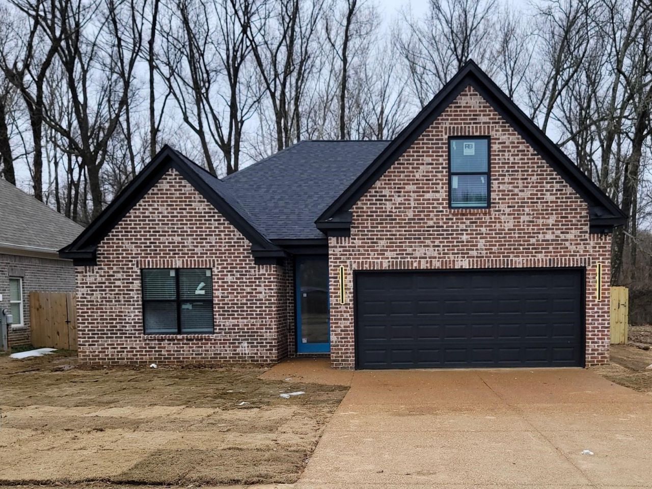 21 W Van Huesen Dr, Memphis, TN 38109 Main Photo