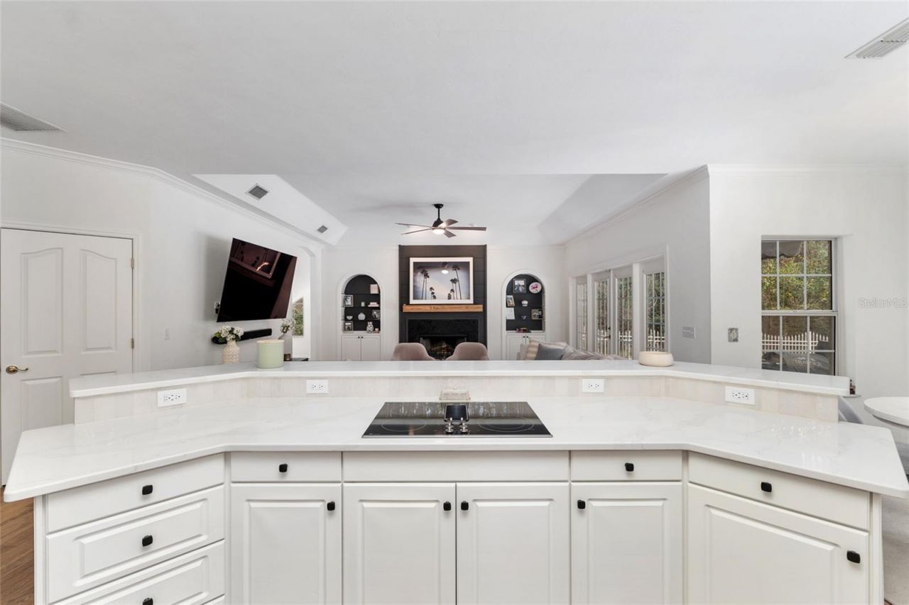 11121 NW 15th Place, Gainesville, FL 32606 Photo