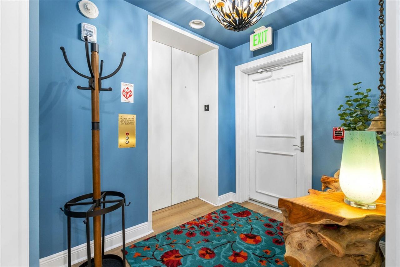 5823 Bowen Daniel Drive, Unit 703, Tampa, FL 33616 Photo