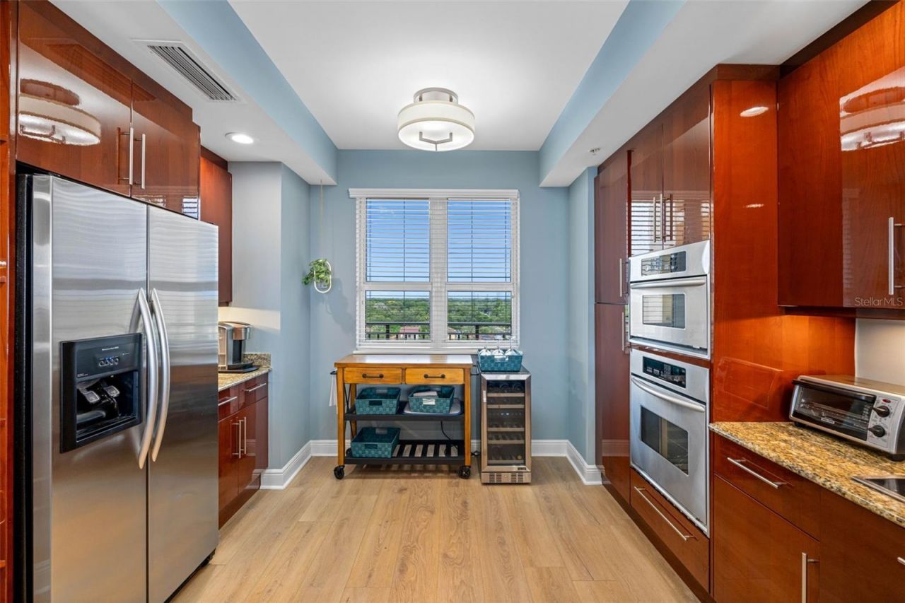 5823 Bowen Daniel Drive, Unit 703, Tampa, FL 33616 Photo