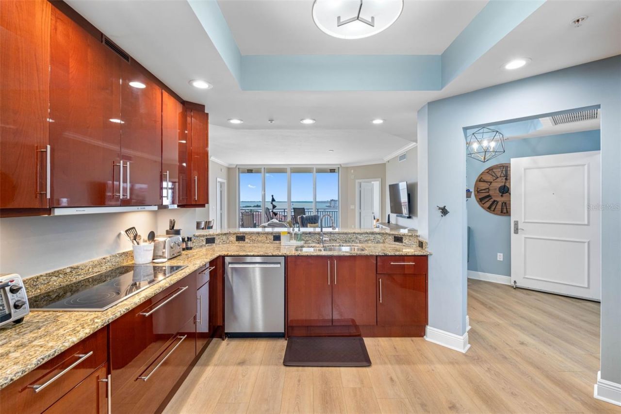 5823 Bowen Daniel Drive, Unit 703, Tampa, FL 33616 Photo