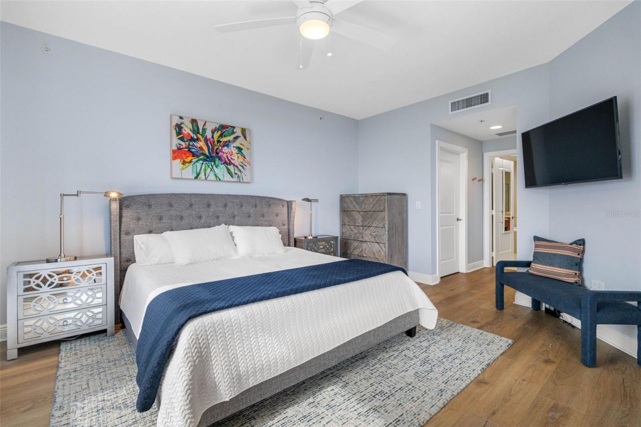 5823 Bowen Daniel Drive, Unit 703, Tampa, FL 33616 Photo