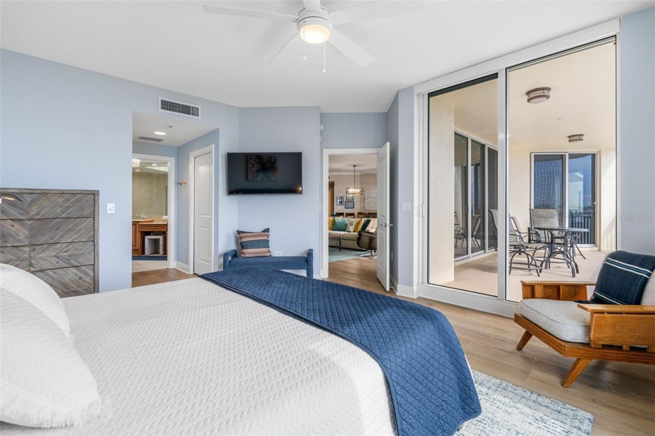 5823 Bowen Daniel Drive, Unit 703, Tampa, FL 33616 Photo