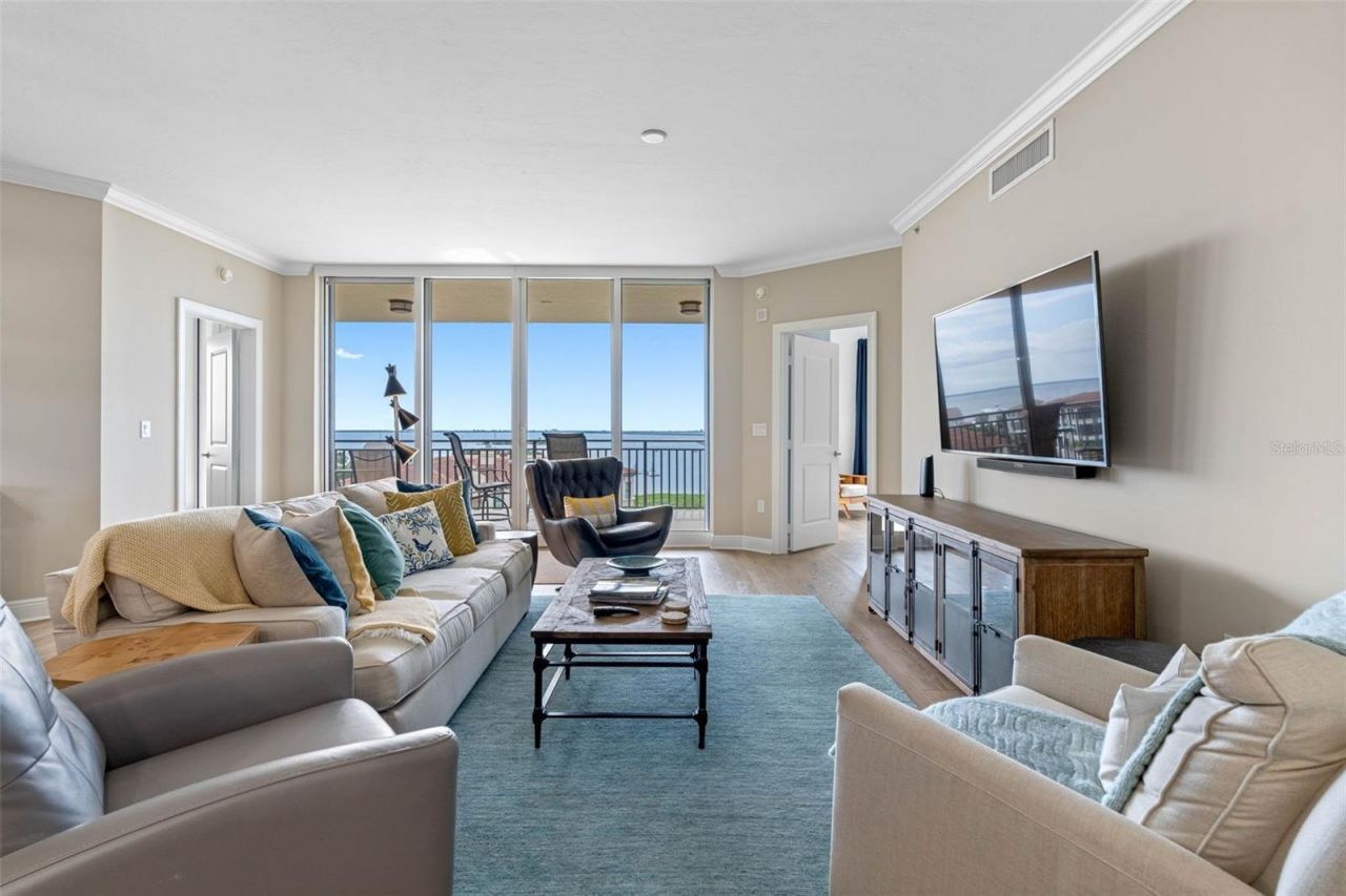 5823 Bowen Daniel Drive, Unit 703, Tampa, FL 33616 Photo