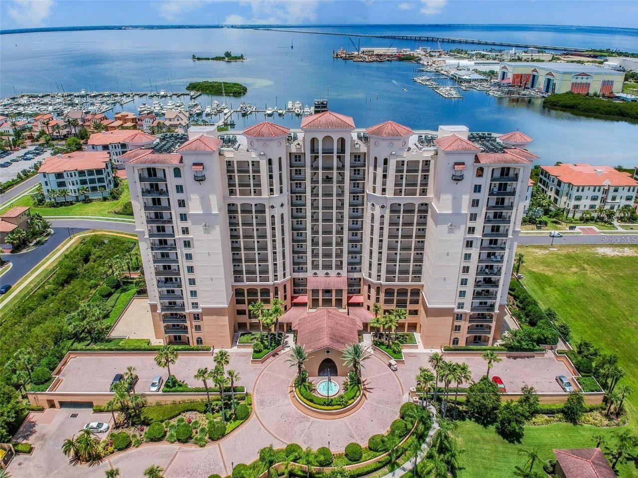 5823 Bowen Daniel Drive, Unit 703, Tampa, FL 33616 Photo