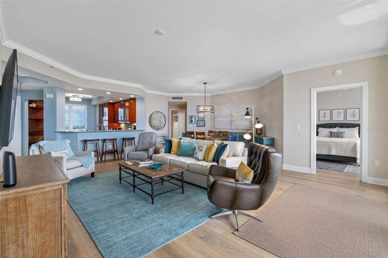 5823 Bowen Daniel Drive, Unit 703, Tampa, FL 33616 Photo