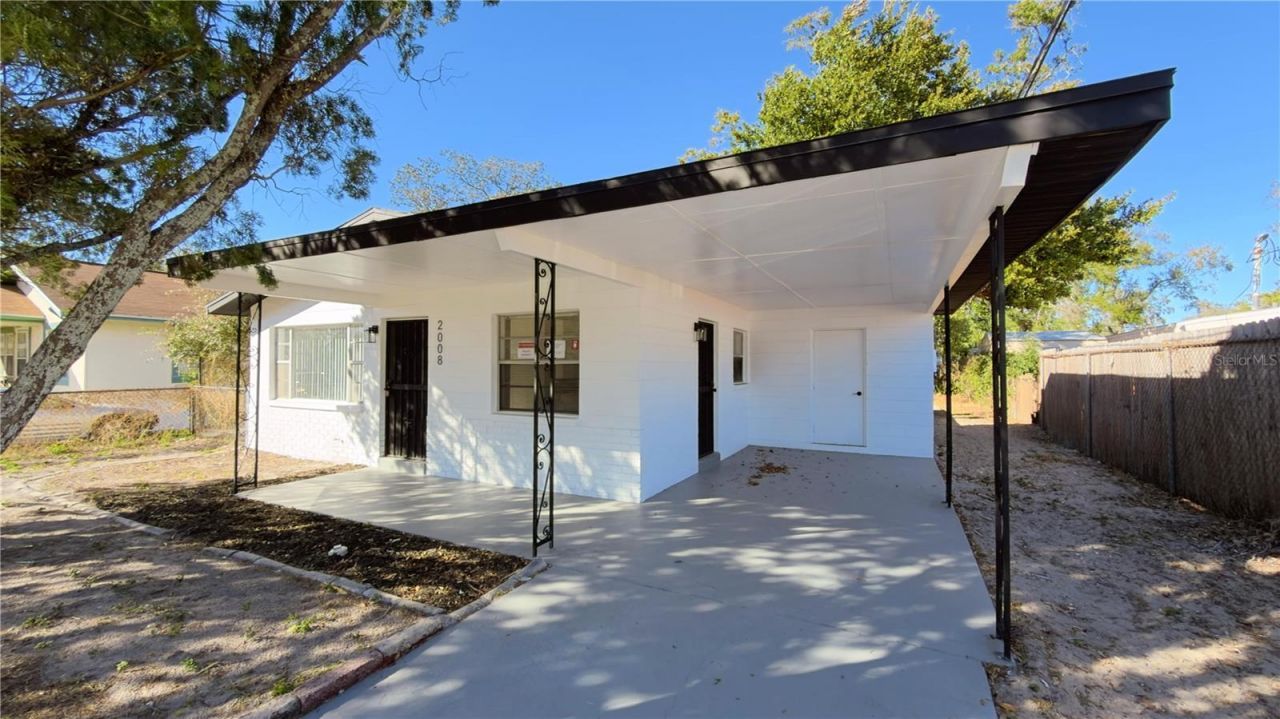 2008 E Genesee Street, Tampa, FL 33610 Main Photo