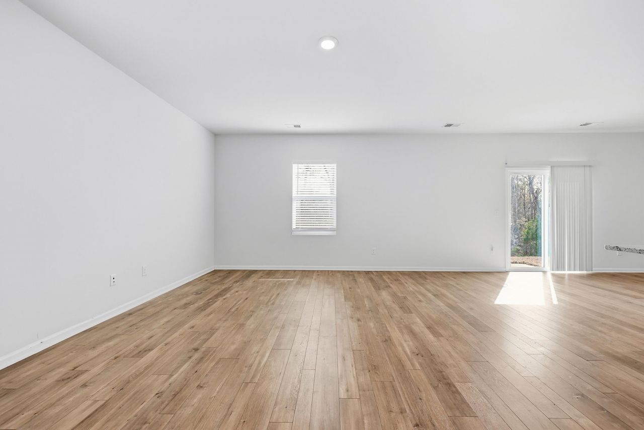 700 Dusty Pine Way Photo 7