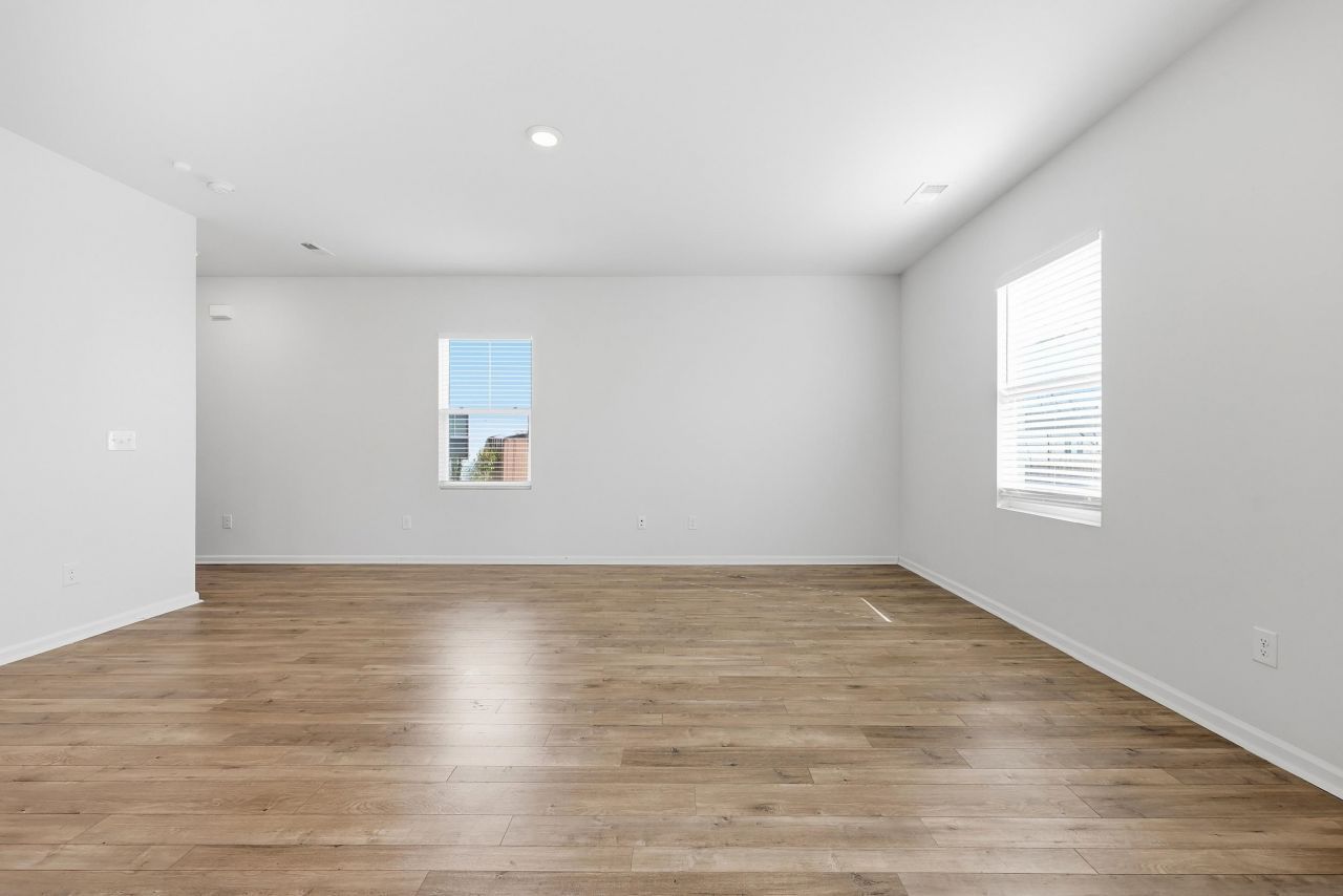 700 Dusty Pine Way Photo 8