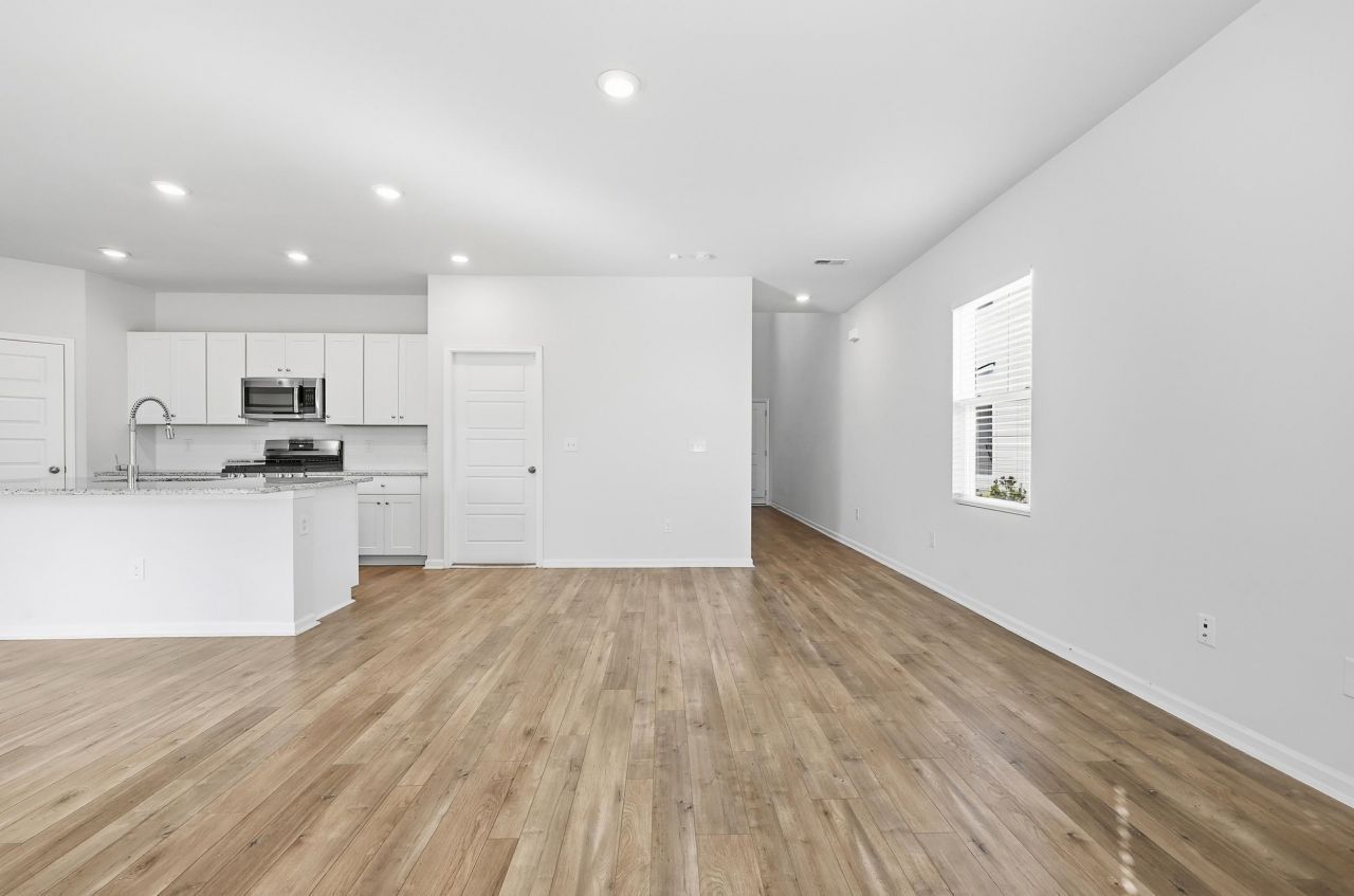 700 Dusty Pine Way Photo 9