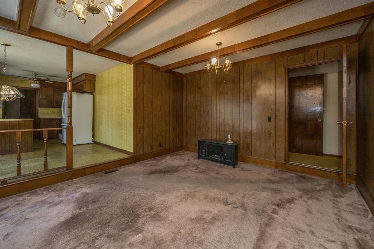 105 Chalcott Place Photo 13