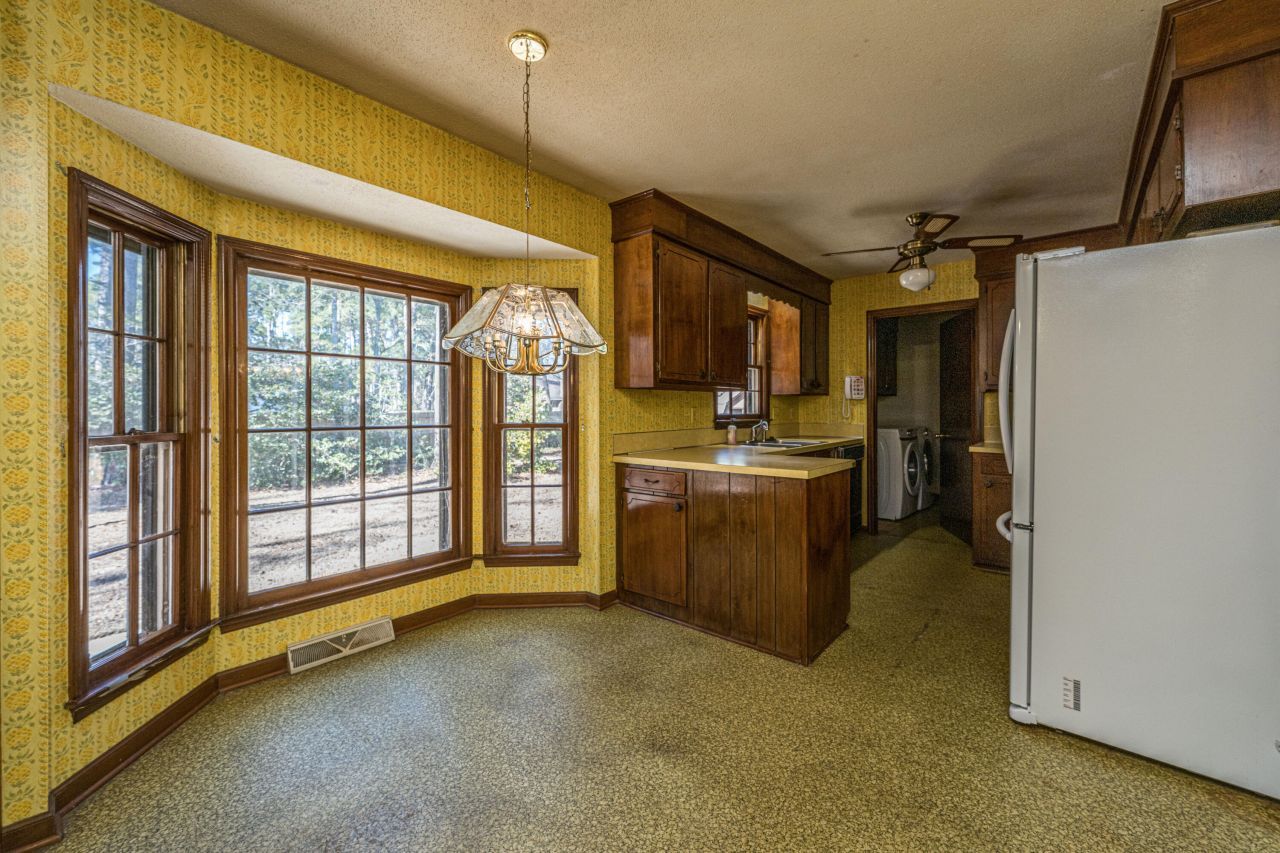 105 Chalcott Place Photo 14