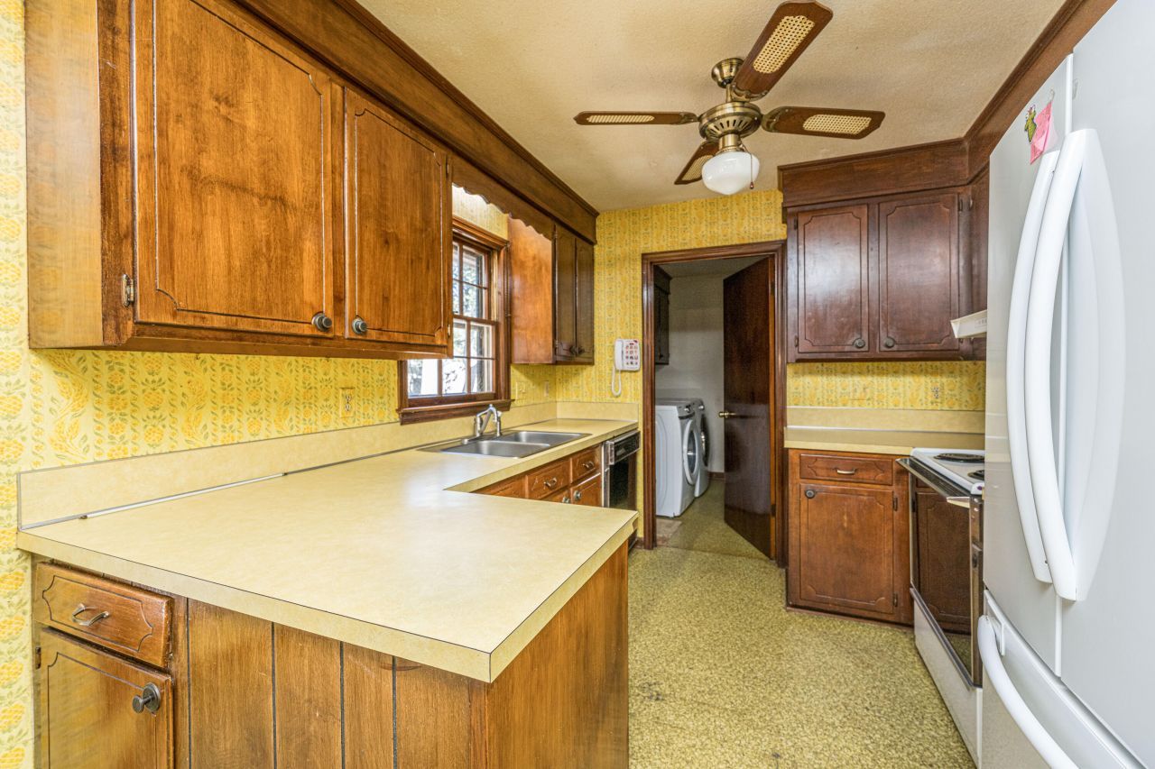 105 Chalcott Place Photo 16