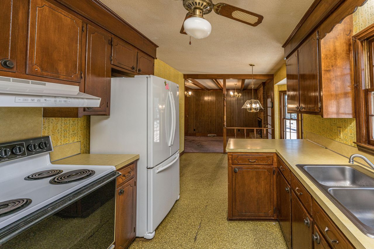 105 Chalcott Place Photo 19