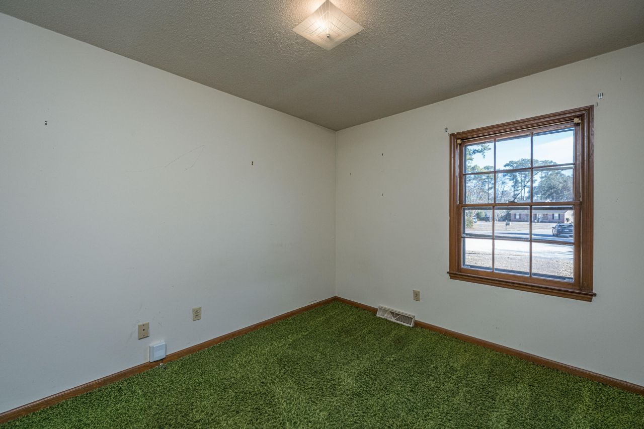 105 Chalcott Place Photo 20