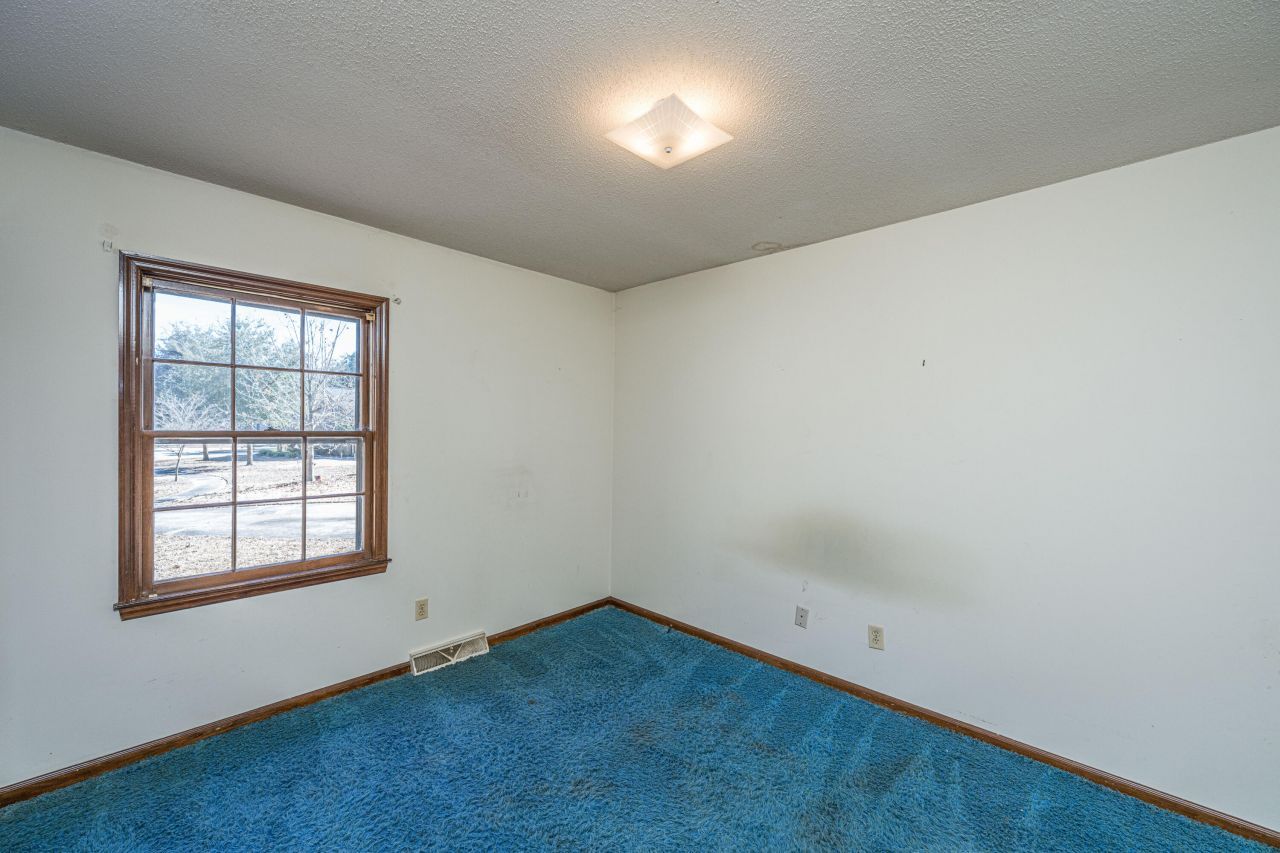 105 Chalcott Place Photo 25