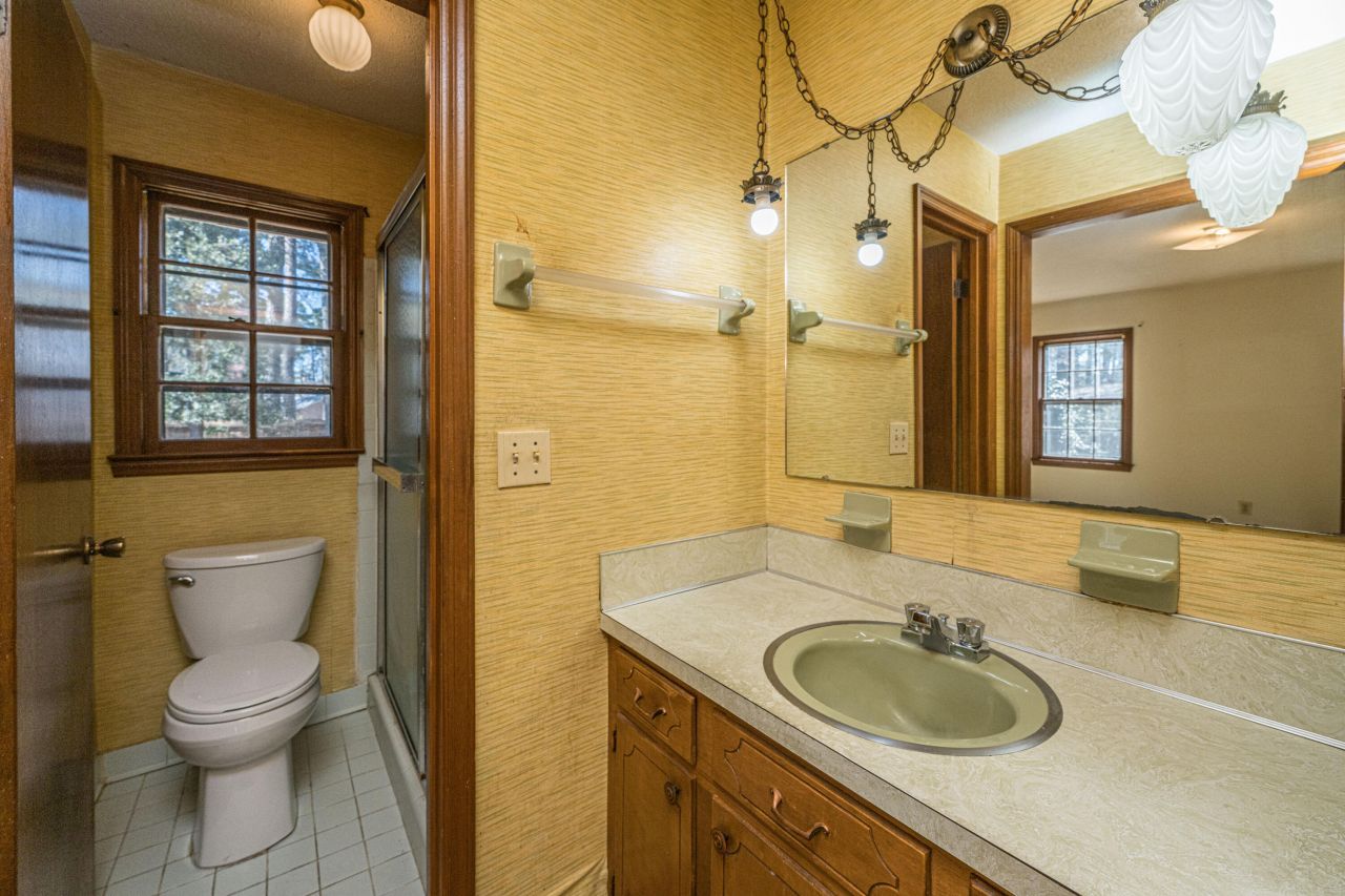 105 Chalcott Place Photo 29